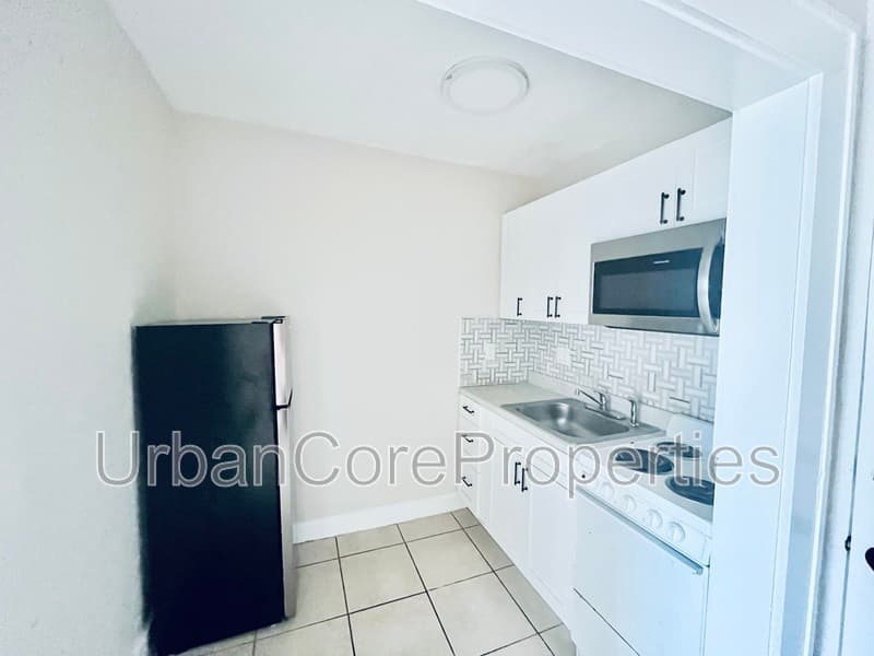 St. Petersburg Condo: 360 13th Ave NE