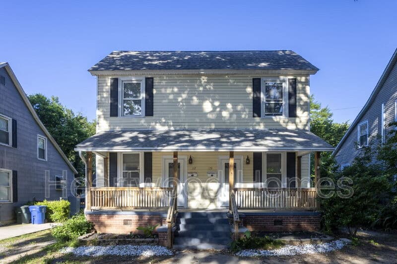 Columbia Condo: 117 Church Street