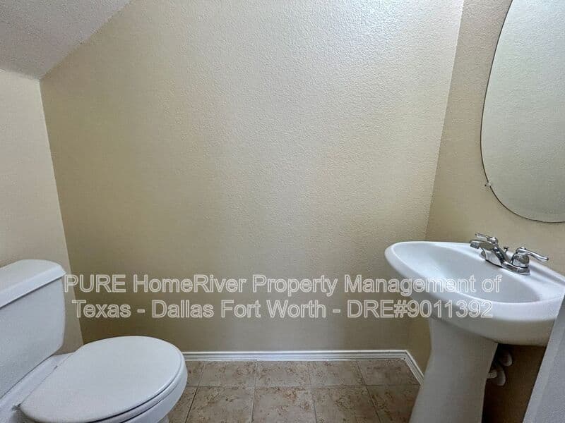 Haslet House: 809 San Miguel Trl