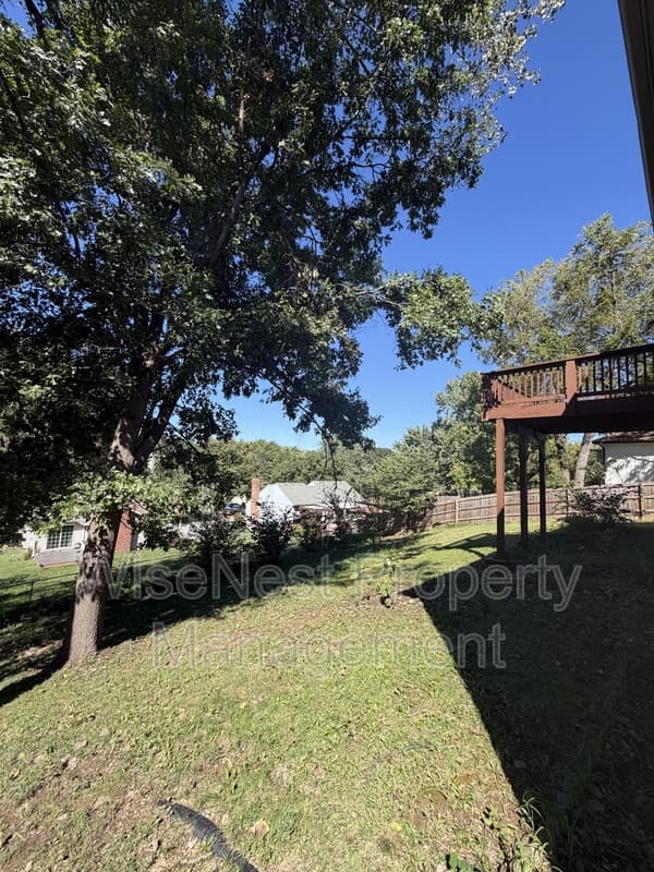 Shawnee House: 11914 West 49th Place