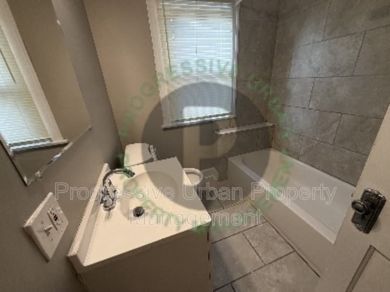 Cleveland Condo: 3517 East 110th Street - Upstairs