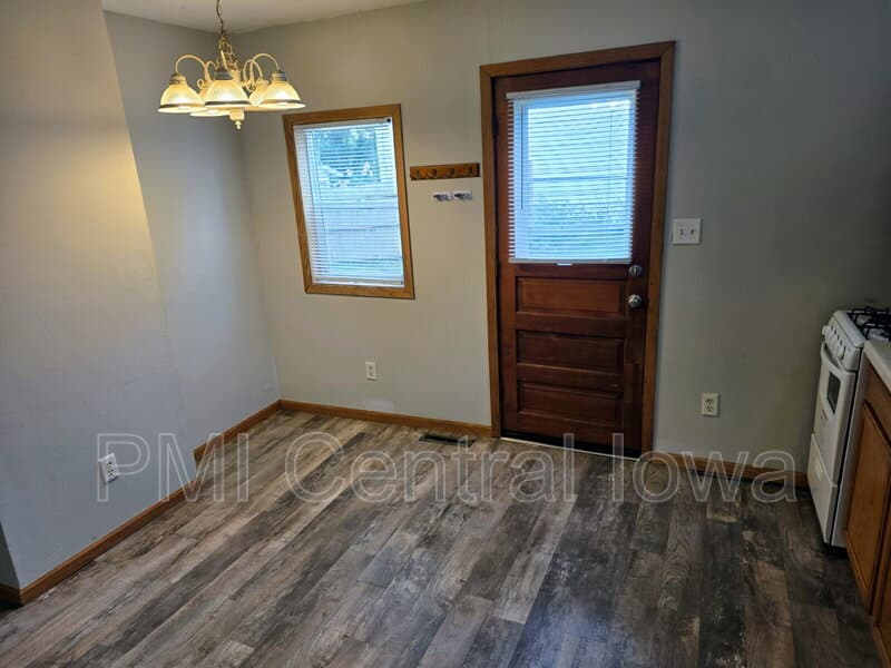 Des Moines Condo: 4131 55th Street