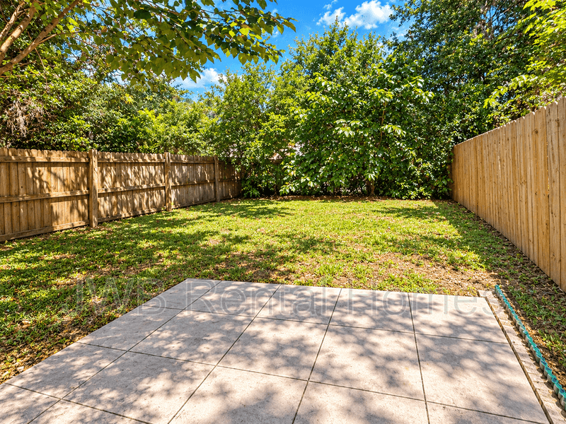 Jacksonville House: 8585 Jasper Ave