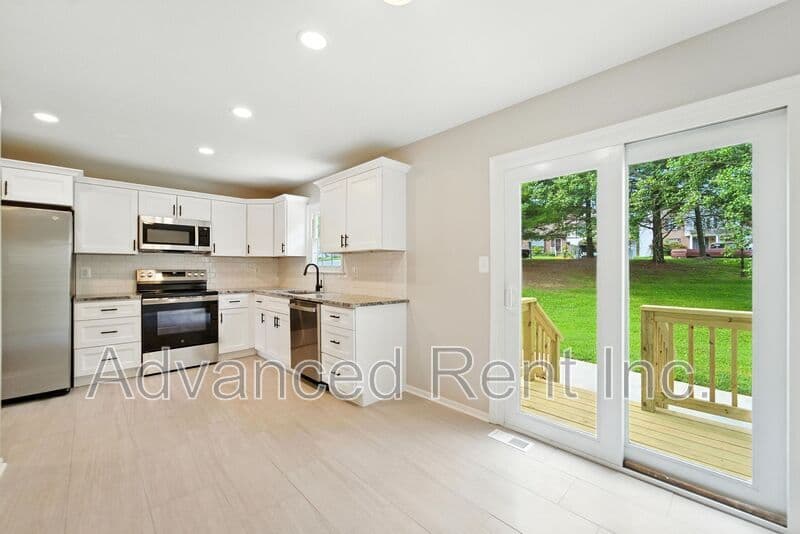 Nottingham Townhome: 1 Jack Pine Place