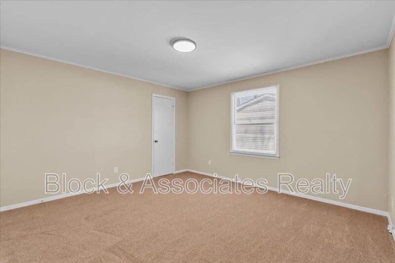 Greensboro Condo: 1628 Spring Garden