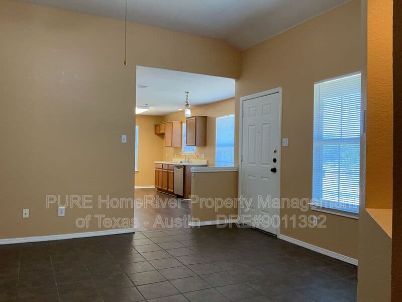 Round Rock Condo: 1001-A Christopher Ave