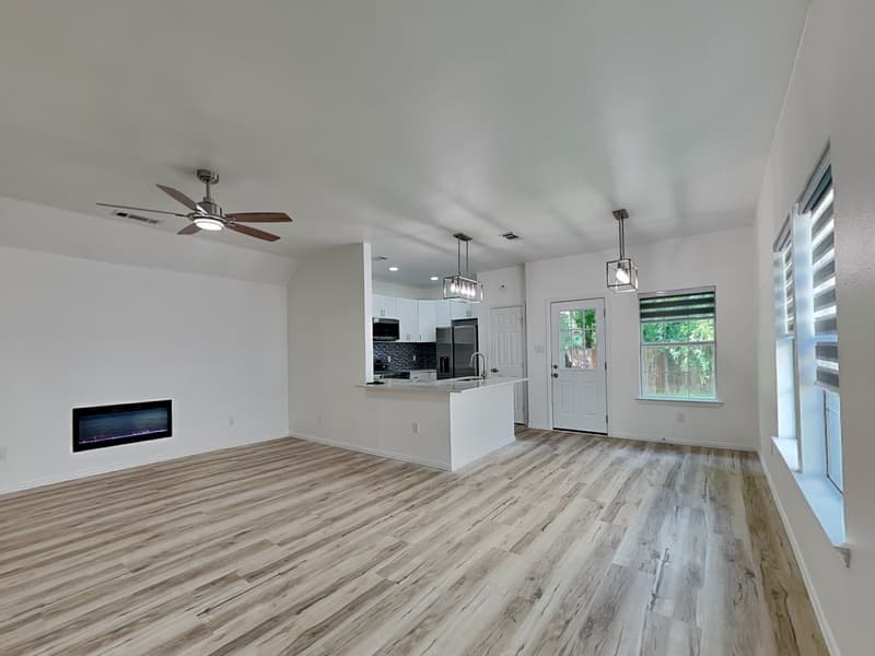Mckinney Condo: 807 Fenet St