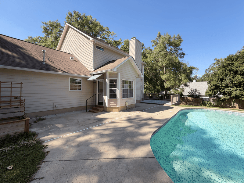 Tallahassee House: 1829 Wagon Wheel Cir W
