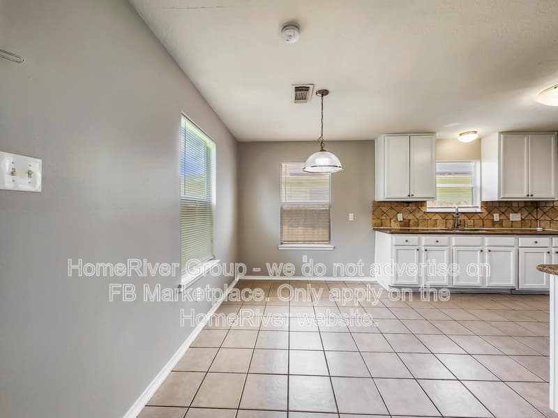 Houston House: 14007 Marners Ct