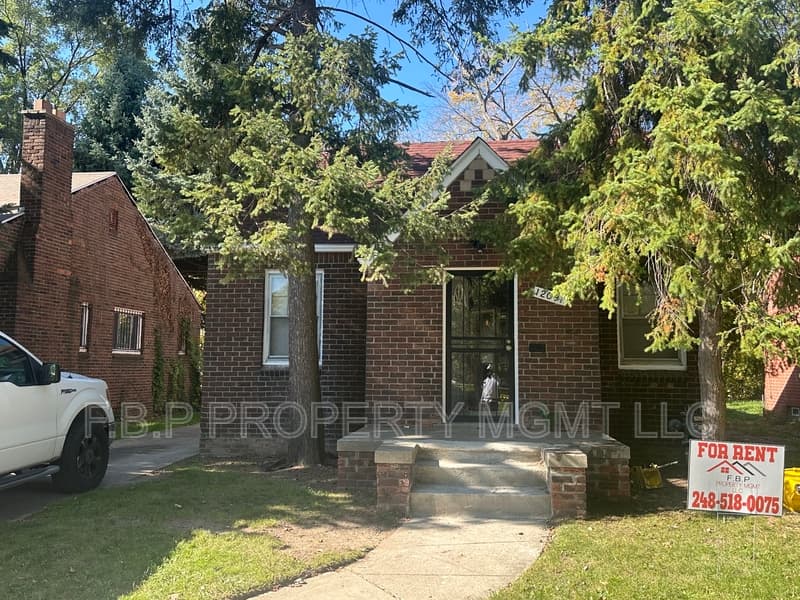 Detroit House: 12031 Marlowe St