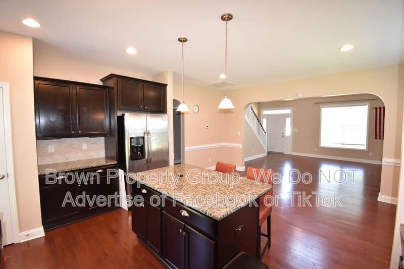 Fayetteville House: 4221 Raccoon Path