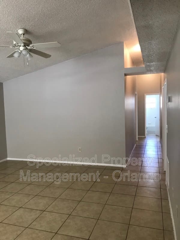 Orlando House: 4452 Goldenrain Ct