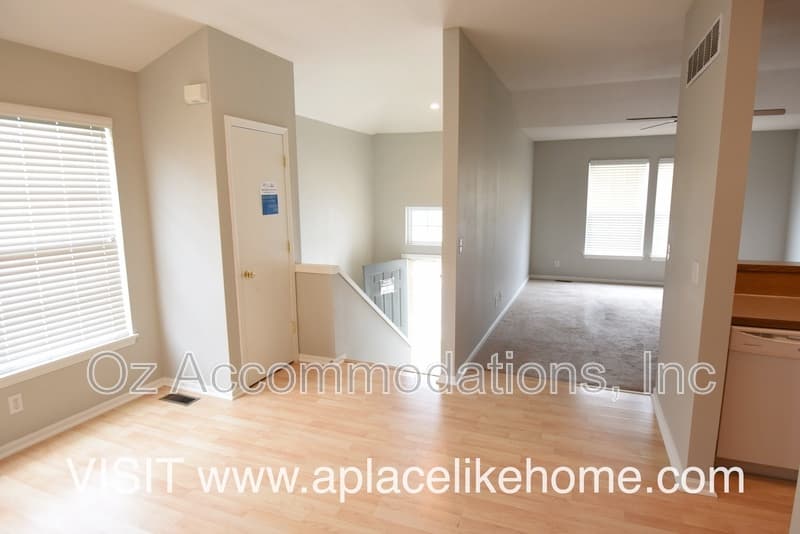 Olathe Townhome: 1151 N Martway Dr. Unit 101