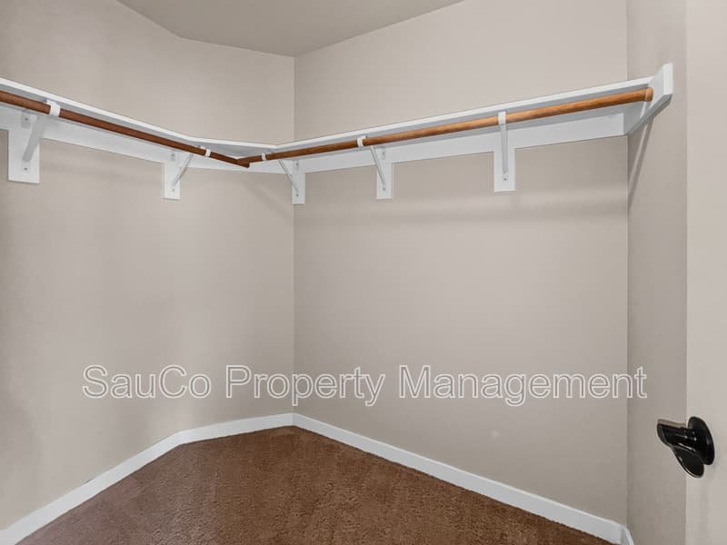 Beaverton House: 431 Southwest 204th Ter