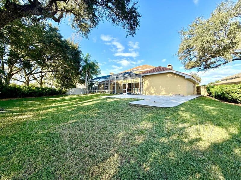 Largo House: 10334 Longwood Dr