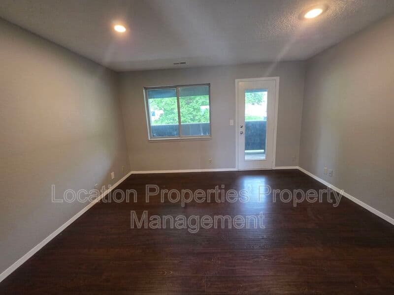 Lawrence Condo: 505 Colorado Street #8 - 505 #8