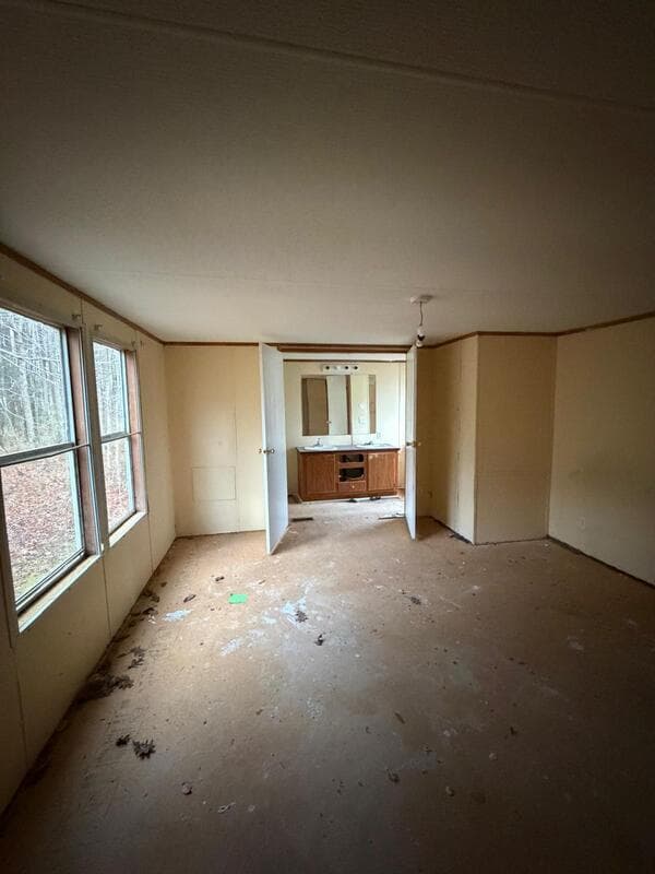 Fayetteville House: 2241 Cattail Cir