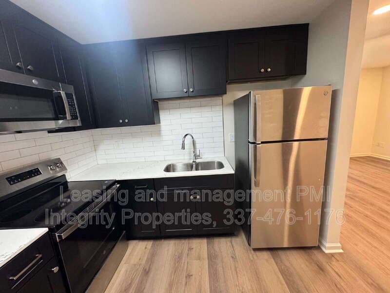 Lafayette Condo: 105 Meaux Blvd Apt 4