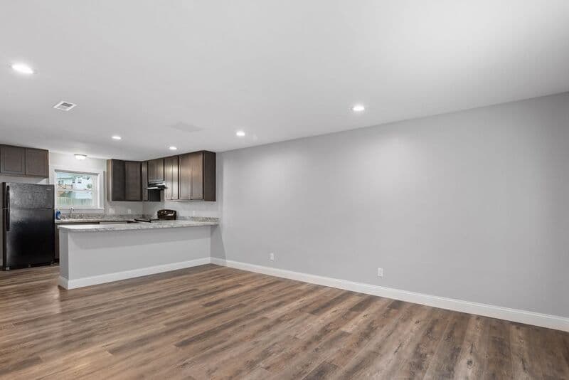 Warrenton Condo: 1119 Columbus Circle - B