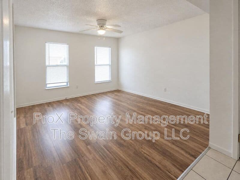 Haines City House: 401 W Florida Ave F5