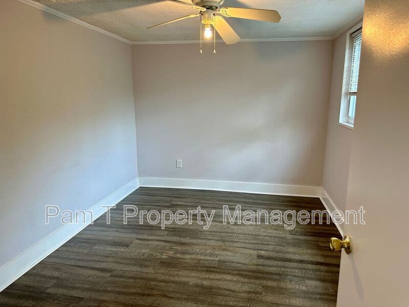Garden City Condo: 75 Rommel Ave