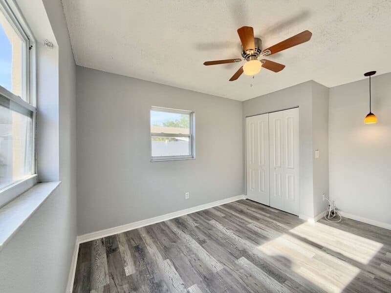 St. Petersburg House: 6943 Buhrley Terrace North