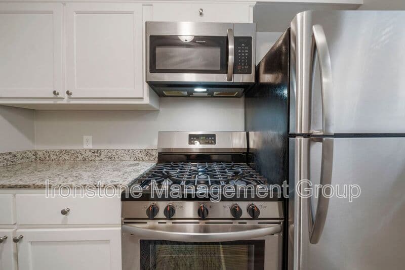 Tulsa House: 3636 S Indianapolis Ave