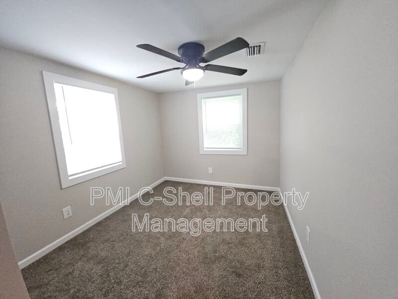 Pensacola House: 3258 Peagler Plaza Rd