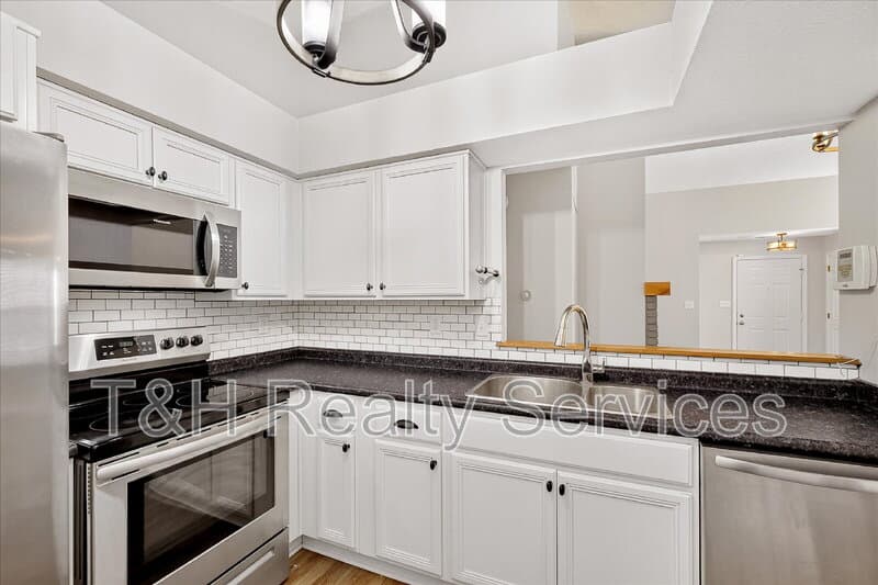 Fishers House: 9741 Roxbury Drive