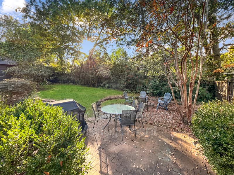 Greenville House: 111 W. Hillcrest Drive