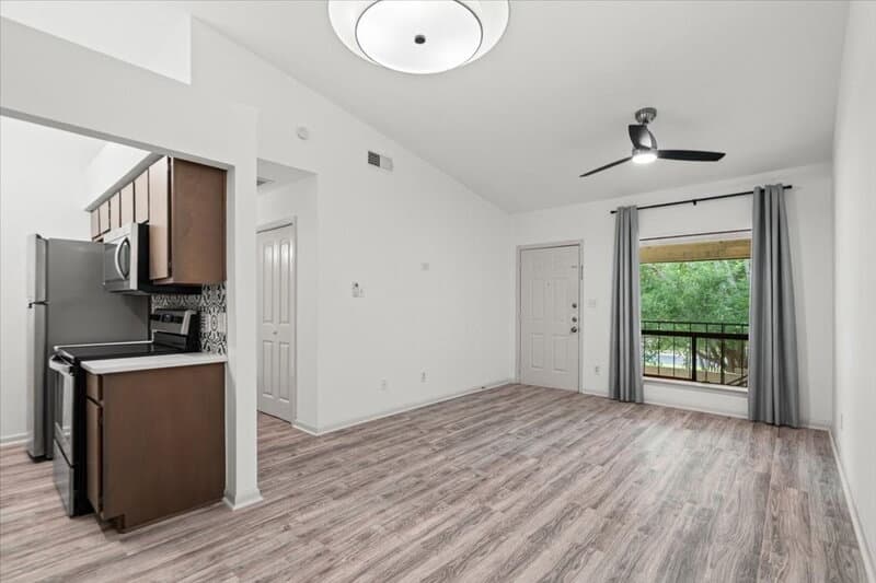 Austin Condo: 1705 Crossing Place