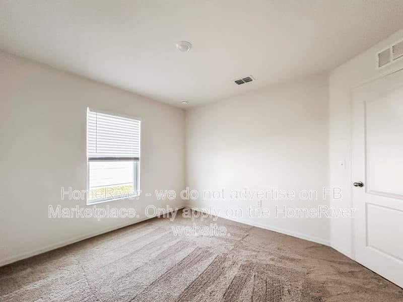 Jacksonville House: 6987 Canoe Birch Rd