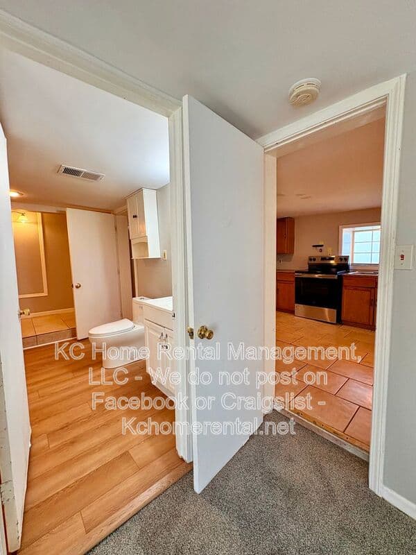 Kansas City House: 2817 West 41st Avenue
