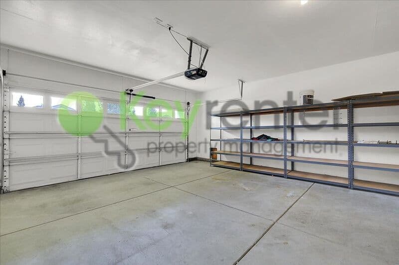 Lincoln House: 2532 Woodacre Lane