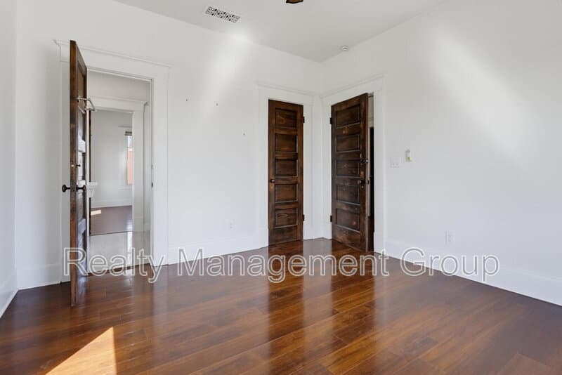 San Diego House: 4469 Cleveland Avenue