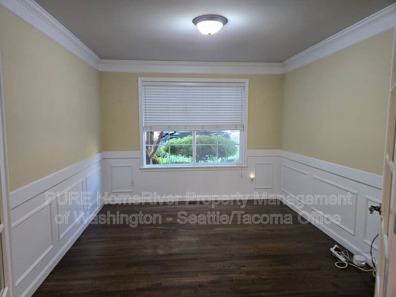Auburn House: 5316 S 282nd Way
