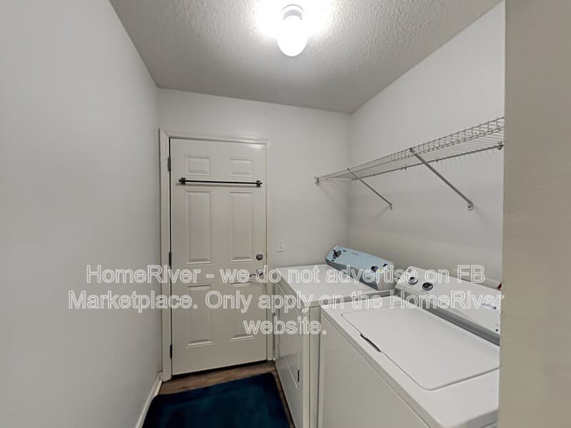 Navarre House: 7036 Sawfish St