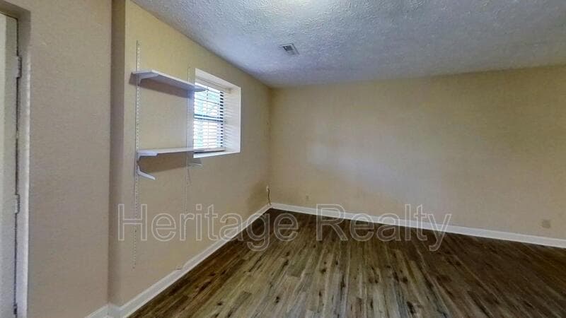 Knoxville House: 10503 Haleyford Lane