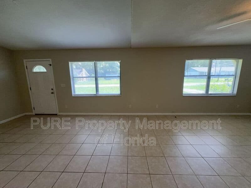 Summerfield House: 13606 SE 48th Court