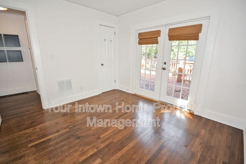 Atlanta House: 1420 Beatie Ave Sw