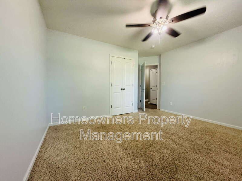 Raeford House: 152 Ladden Ln