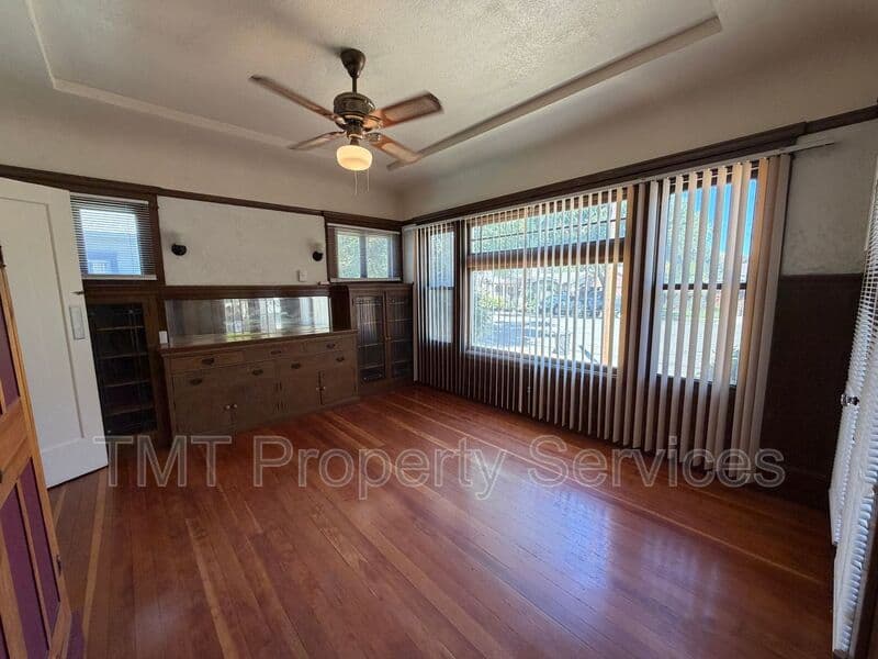 Stockton House: San Jose St / Magnolia St Duplex