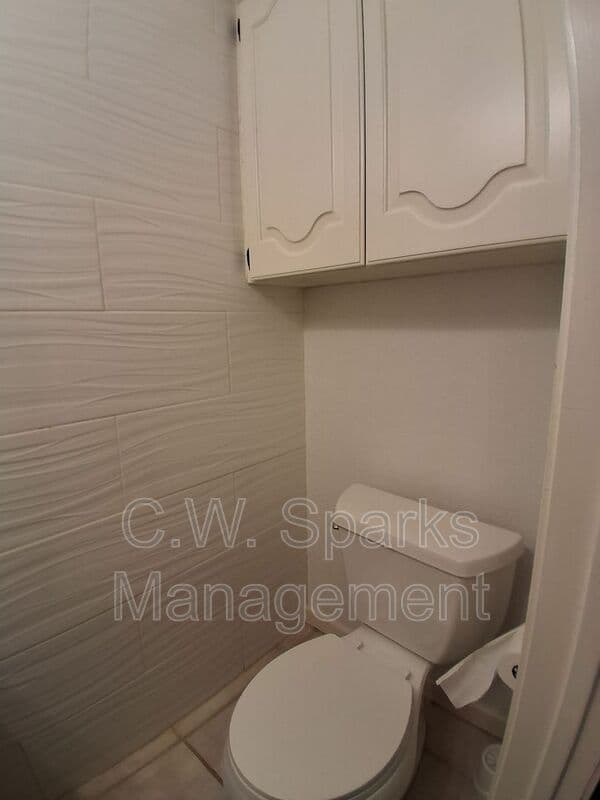 Grapevine House: 1503 Laguna Vista Way