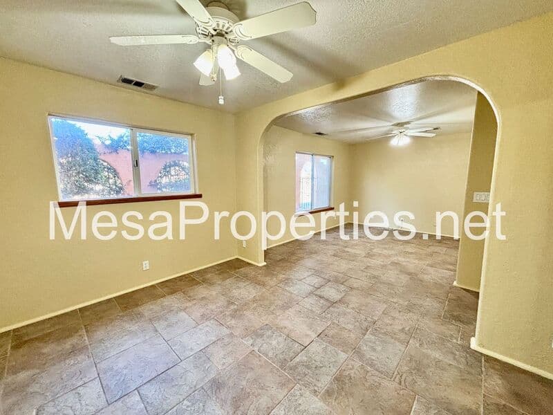Apple Valley House: 18633 Kamana Rd.