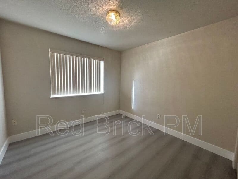 Merced House: 232 Olivia Ct