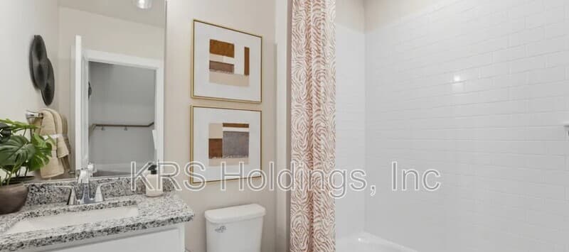Woodbridge Townhome: 3738 District Dr.