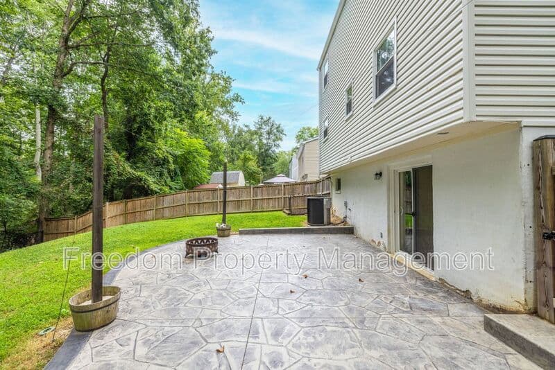 Woodbridge House: 5256 Sudberry Ln