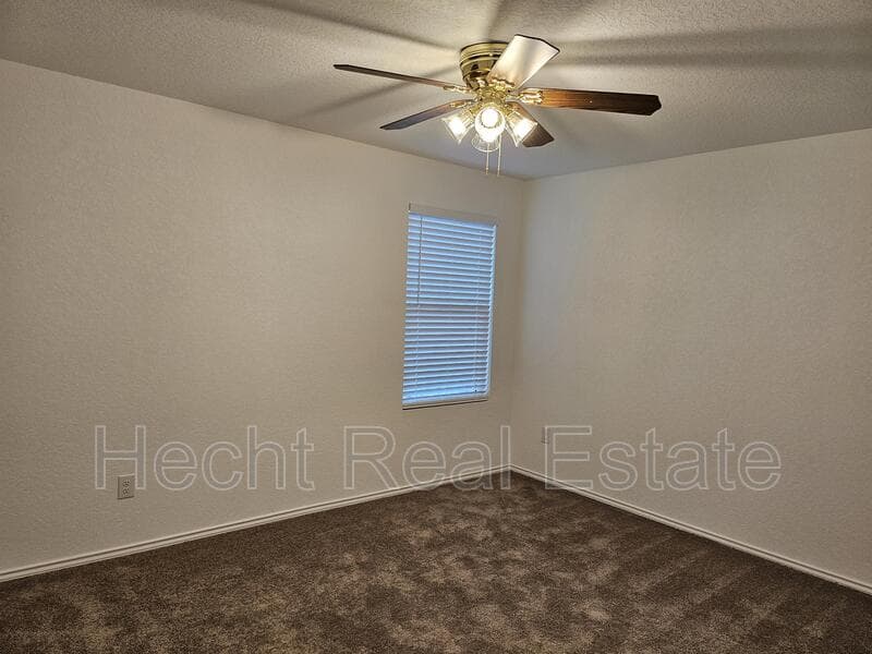 Seguin House: 5911 Coahulia Ridge