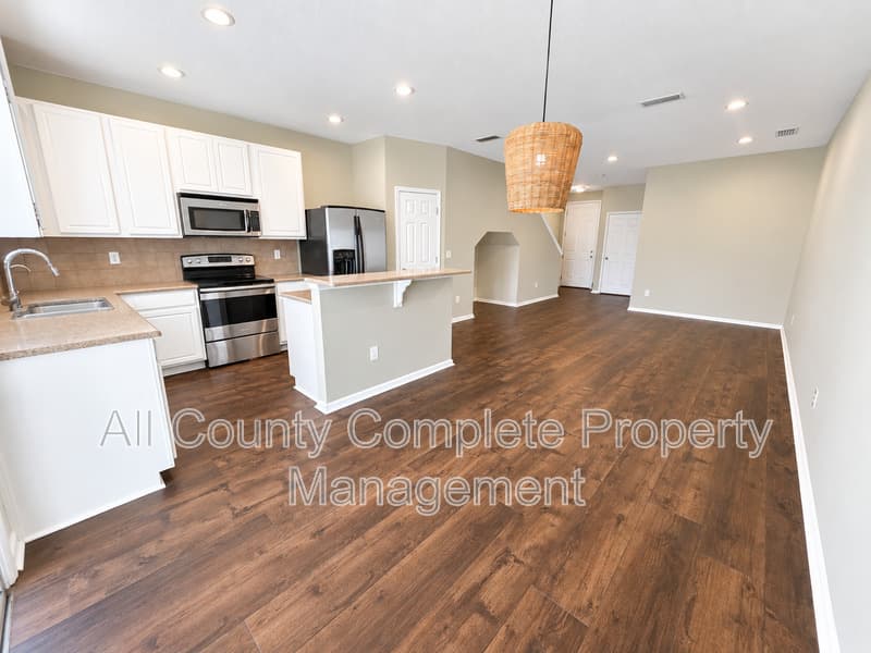 Jacksonville Townhome: 2311 Red Moon Dr.