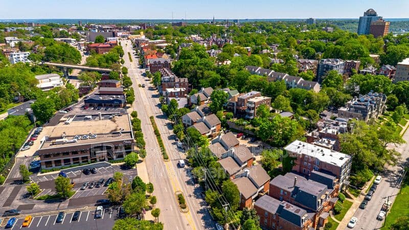 CIncinnati Condo: 2132 Gilbert Ave.